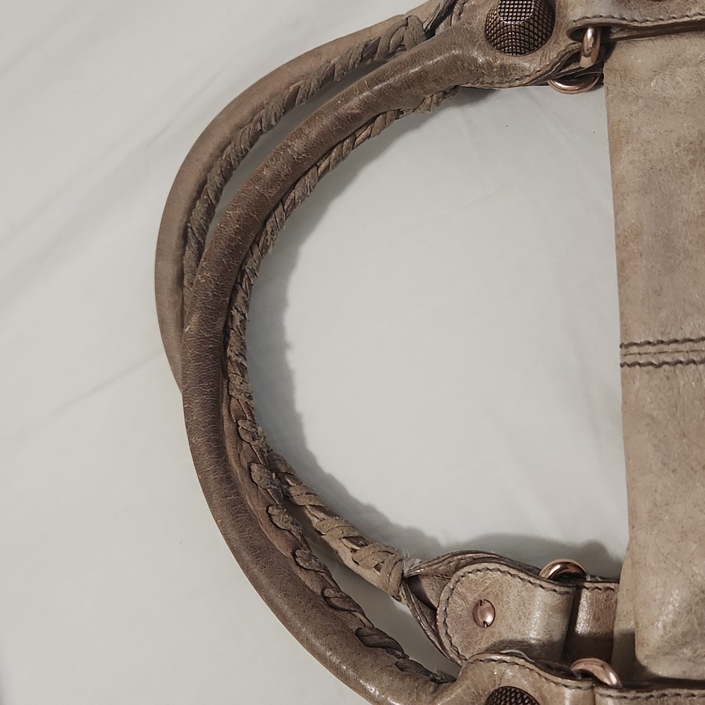 Cream Leather Balenciaga Bag - Picture 17 of 17